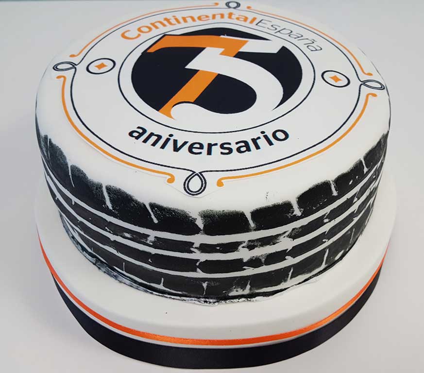 EuropneusOnline's tweet photo. ¡FELICIDADES A CONTINENTAL ESPAÑA Y TODO SU EQUIPO DE PROFESIONALES POR VUESTRO 75 ANIVERSARIO... Y QUÉ CUMPLÁIS MUCHOS MÁS! Fdo: El equipo de 'EUROPNEUS'  @continentaltire @continental_esp https://t.co/QGuk10F5e1