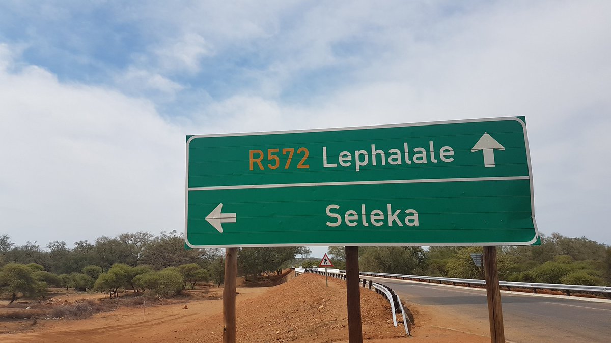 CapricornFMNews's tweet image. The ANC in the Waterberg region says it will attend to the Ga-Seleka situation in #Lephalale but,aggrived residents of Ga-Seleka have vowed to fight back the ANC councillors who are allegedly targeting the Lephalale Unemployment Forum members. TT