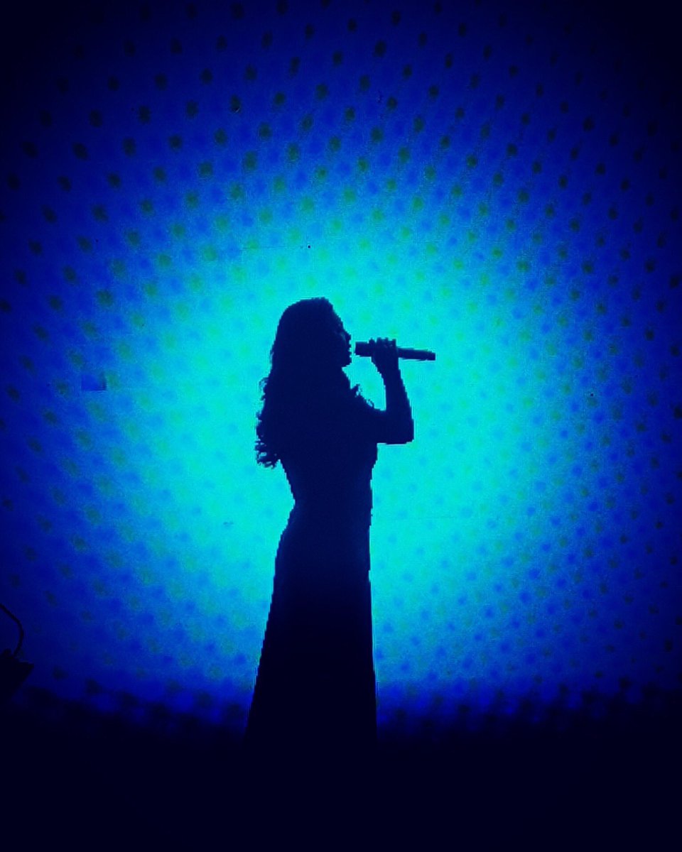 RegineFacts's tweet photo. QUEEN Regine Velasquez is the only artist in history to perform 3 sold out nights at the legendary @NewFrontierPh with more than 8,000 in attendance. @reginevalcasid https://t.co/XmF2Gj5kA6