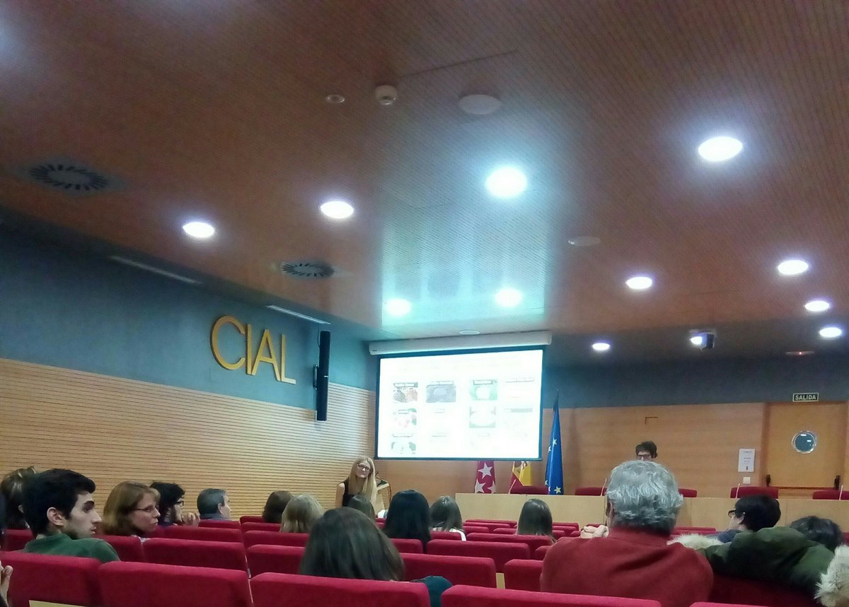 CIAL_CSIC_UAM's tweet photo. ¿Es posible alimentar a una población mundial 🌍 en crecimiento y reducir el impacto medioambiental y la incidencia de enfermedades crónicas 😷 relacionadas con la dieta? La Dra. Barile @ucdavis nos propone el uso de #subproductosagroalimentarios #prebioticos https://t.co/WsfgPmGHET