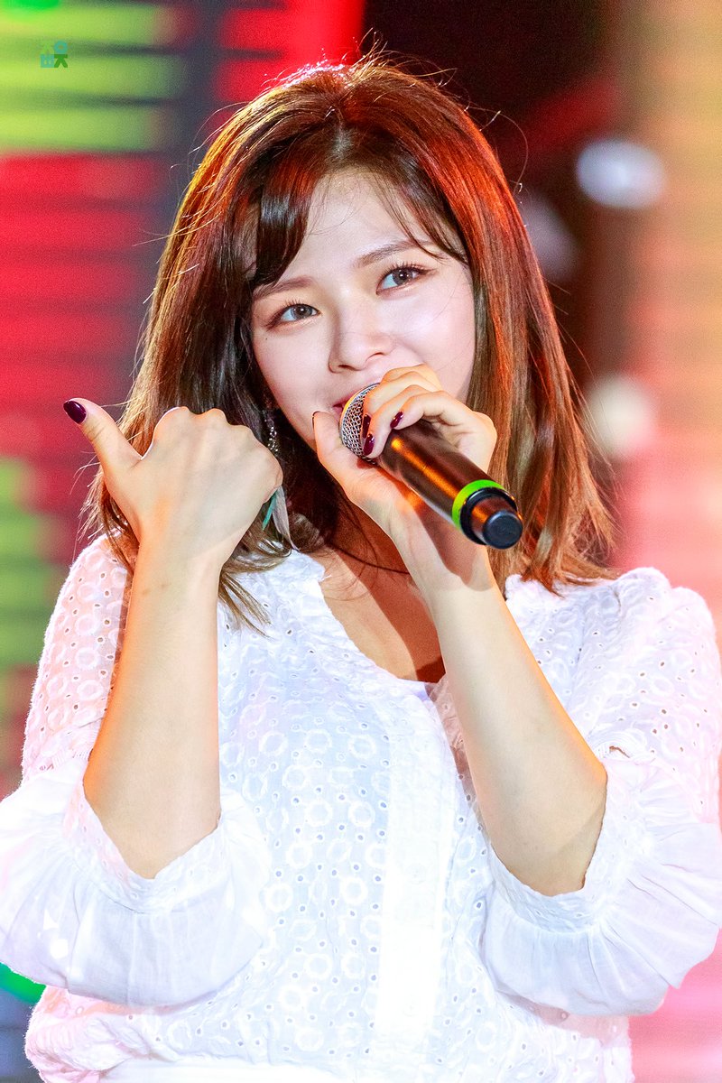 once_1101's tweet photo. 181201 GUAM
Dance The Night Away

#정연 #Jeongyeon #ジョンヨン
#트와이스 #TWICE https://t.co/4R8aJZBqBu