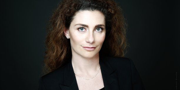 Fire_side_'s tweet photo. “Entrepreneure dans l’âme, résiliente par essence, militante d’un leadership qui réconcilie féminin et masculin.” Découvrez le portrait de @Darrieu, combattante de la #CommunicationForGood, par @Vabrial dans @LaTribune https://t.co/Wqny5tUSV8 https://t.co/dM1o8jft37