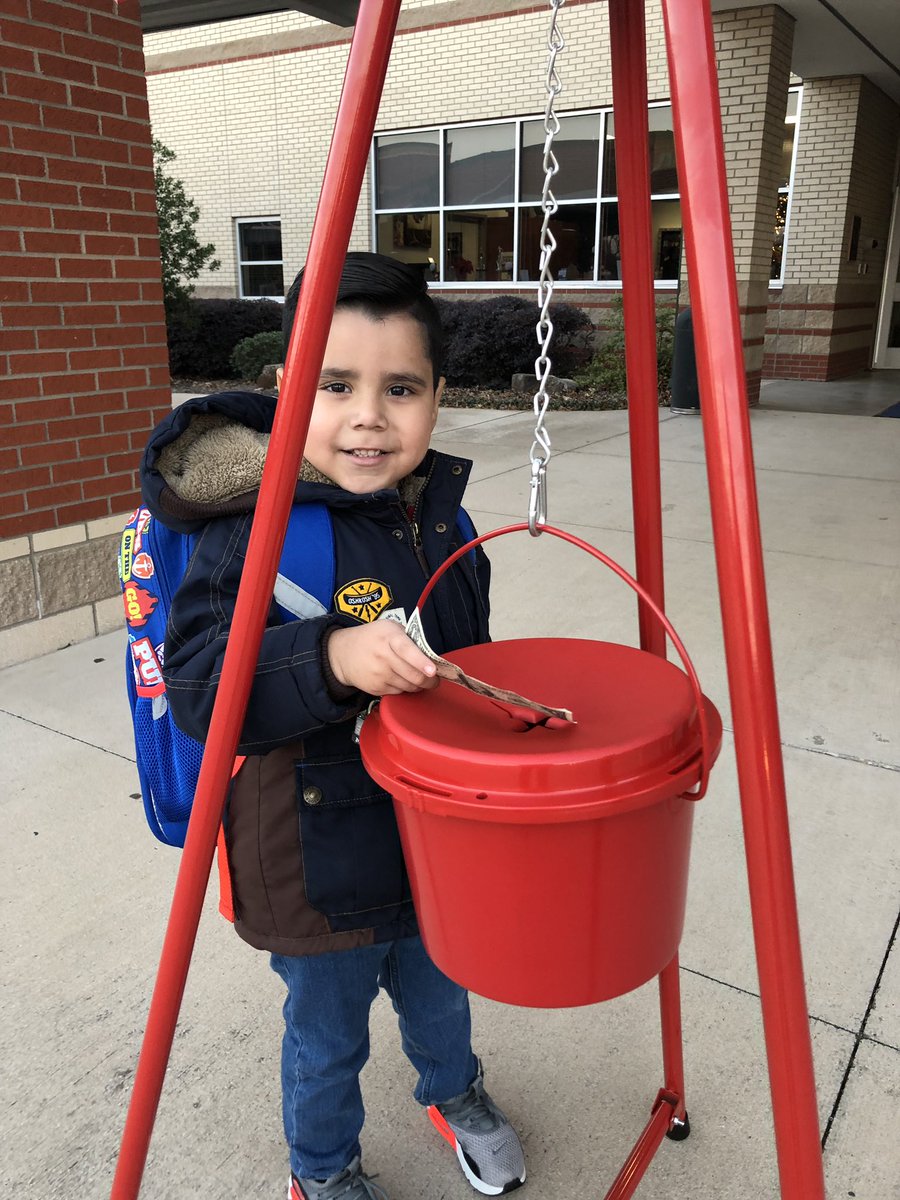 hoover_melinda's tweet photo. #bellringertoday @SiglerStars #givingback https://t.co/YH6iup0Hb0