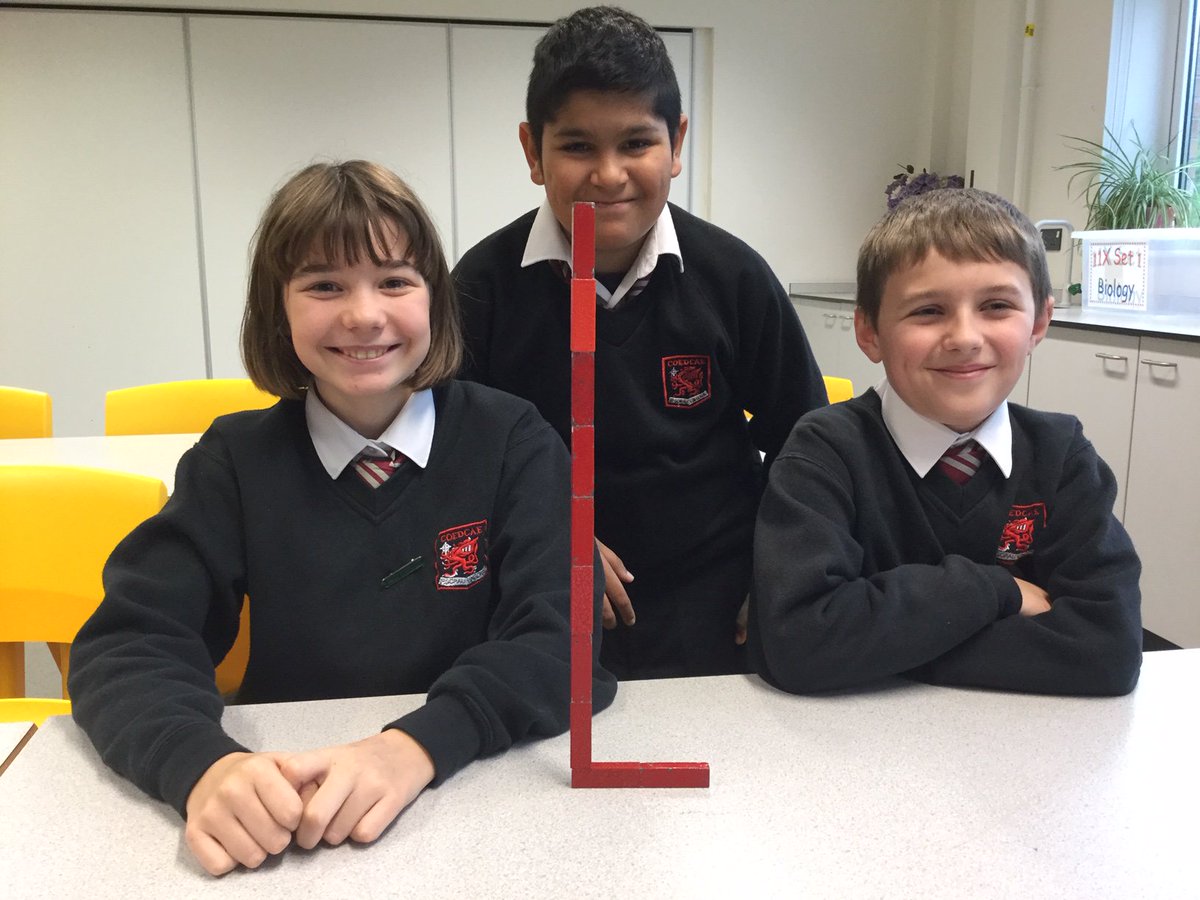 CoedcaeSchool's tweet image. Year 7 enjoying a fun lesson  investigating magnetic forces. Attraction and Repulsion!
#scienceisfun
#magneticforces