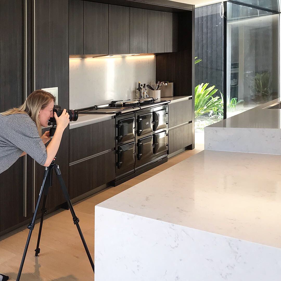 SieMatic_Chi's tweet photo. Beautiful day for a photo shoot with @lucy_davis_photography at one of our stunning @siematic_uk projects 👏🖤 #kitchenarchitecture #kitcheninterior #siematic #luxurykitchen #kitchengallery #designerkitchen #germankitchen https://t.co/eEbAZLXvSG