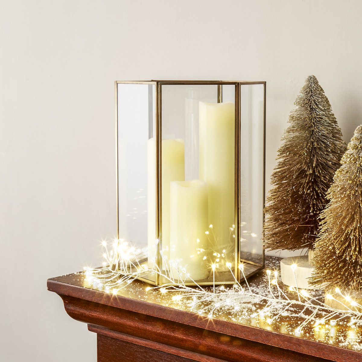 Save on everything you need to make this season bright with our Holiday Decor Sale. 🎁 Wreaths and garlands, window candles, beautiful lit objects and so much more are now 20% off with code MERRY20. ✨

Shop sale: lights.com/holiday