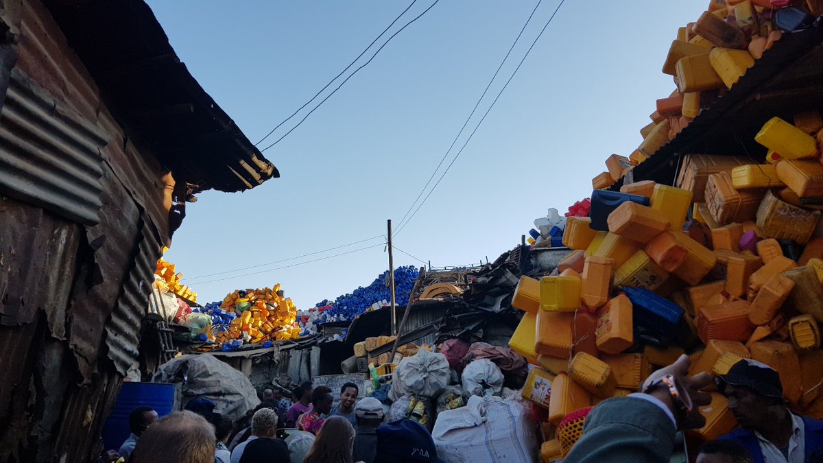 SpeysideGroup's tweet photo. Participants stopped at illustrative sites – from recycling spaces and information business to newly established parking facilities #Addisababa @100ResCities #InformalityExchange https://t.co/yZON9c1d3R