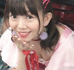 Kanin 牧野由依さんの谷間 は