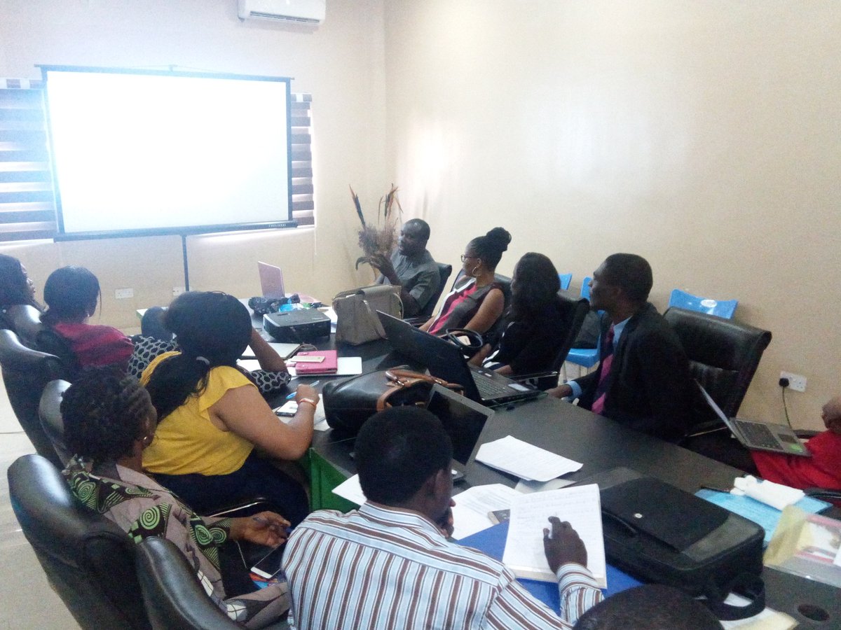 VaccineNet_NG's tweet photo. #DidYouKnow
There are various funding sources beyond grants? Organizations leverage on solicited and unsolicited sources, Corporate Social Responsibility and individual donations.
@dcl_ng @HIFASS @CS_SUNN
#WmiGrantWritingWorkshop https://t.co/0zt3ZD0QPN