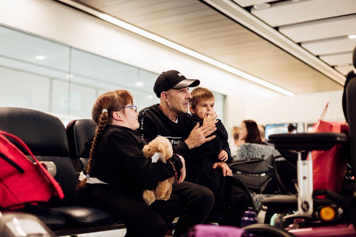 caudwellkids's tweet photo. What a day! 💫💜

An early breakfast at Gatwick’s North Terminal 💫

Fellow passengers on their way to Orlando were met by children (and parents) in their colourful Disney T-shirts, mums and dads excitedly making new friends, and a sea of glorious purple people. 💜 https://t.co/YsNhCotlr7