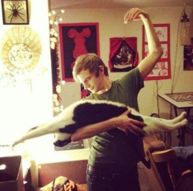 HjSafarin's tweet photo. dancing with me? https://t.co/WLQoP3i4c7
