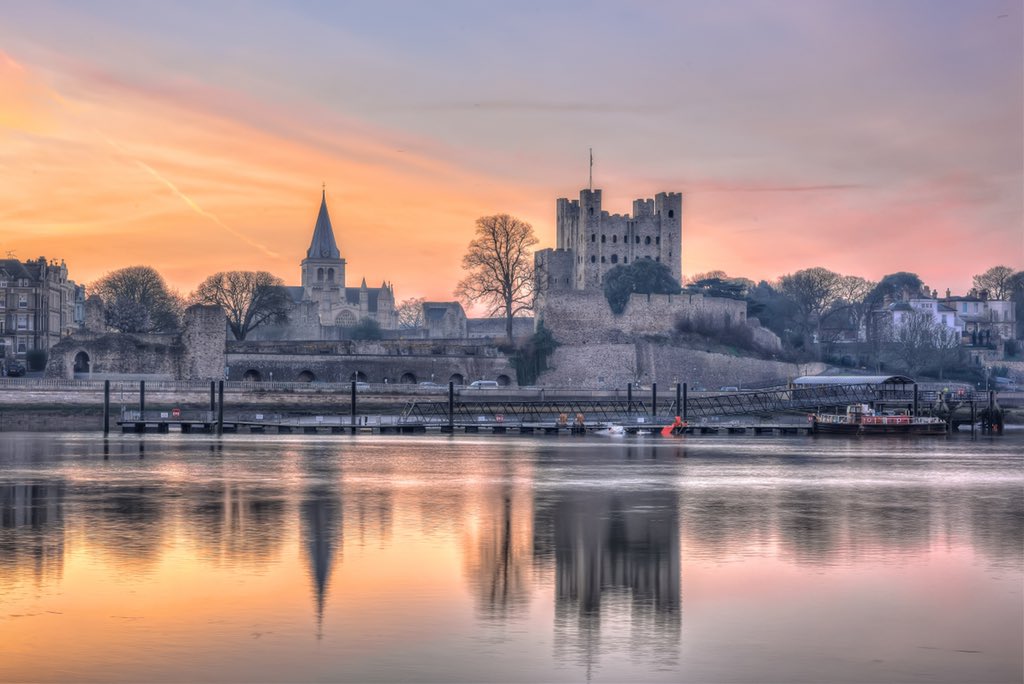 ZCSocialMedia's tweet photo. We love the place we are based! #Rochester is such a lovely place. It’s great to be seeing local clients here today ^Zoe https://t.co/LNeXzX3EnJ