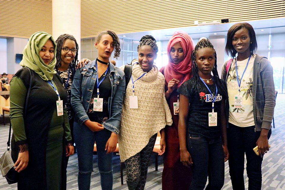SheCodes4Change's tweet image. Khayrath Mohamed Kombo, 15 years. One of the #Tanzanian representatives @AGCCI2018 in #Ethiopia. Where about 32 countries were represented and @SheCodes4Change led on the development of the #codingcurriculum that was used during the camp. Photo: @unwomenafrica Faith Bwibo. @ITU