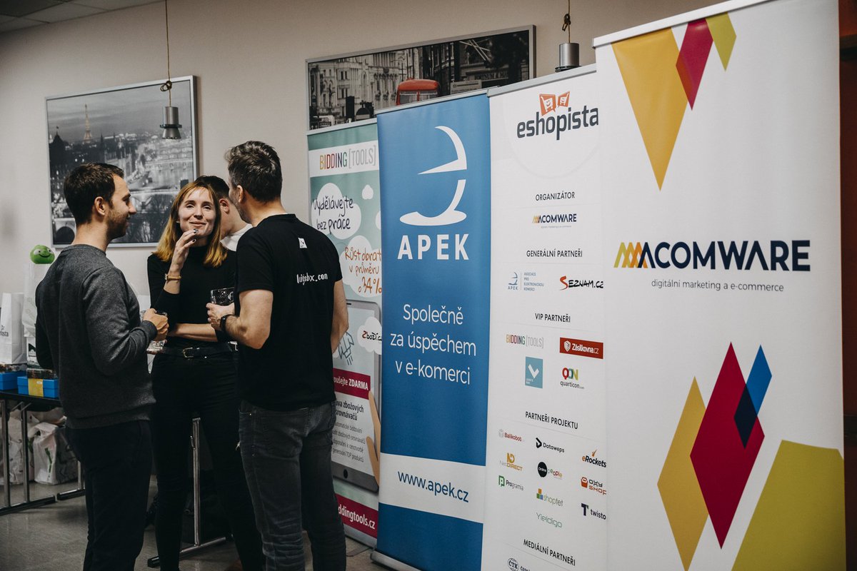 Eshopista's tweet photo. Fotografie z bowlingového turnaje Eshopisty už visí na Flickru. Ještě jednou všem děkujeme za účast a těšíme se na vás příště! #Eshopista #bowling

https://t.co/dxbH6lW2Y9 https://t.co/MG9dO5B1Qc