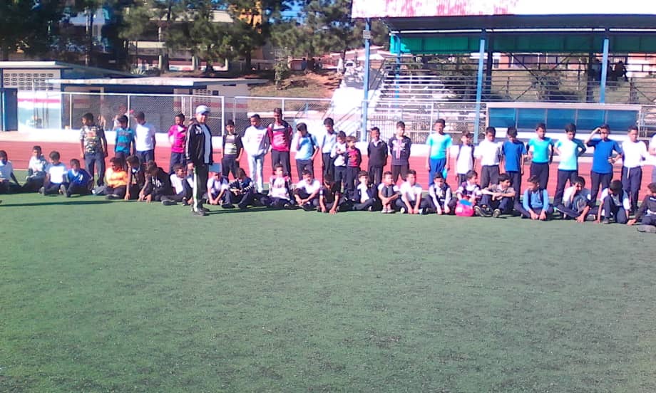 COORDEFDYARACUY's tweet photo. En #Nirgua/Yaracuy se dieron cita las instituciones educativas donde nuestros niños y niñas👦👧 participaron en Festival de Pelotica de Goma 🎾🥎
#MPPEDUCACIÓN #ZONAEDUCATIVAYARACUY #DGEFD https://t.co/eWkYnIJAog