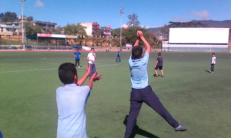 COORDEFDYARACUY's tweet photo. En #Nirgua/Yaracuy se dieron cita las instituciones educativas donde nuestros niños y niñas👦👧 participaron en Festival de Pelotica de Goma 🎾🥎
#MPPEDUCACIÓN #ZONAEDUCATIVAYARACUY #DGEFD https://t.co/eWkYnIJAog