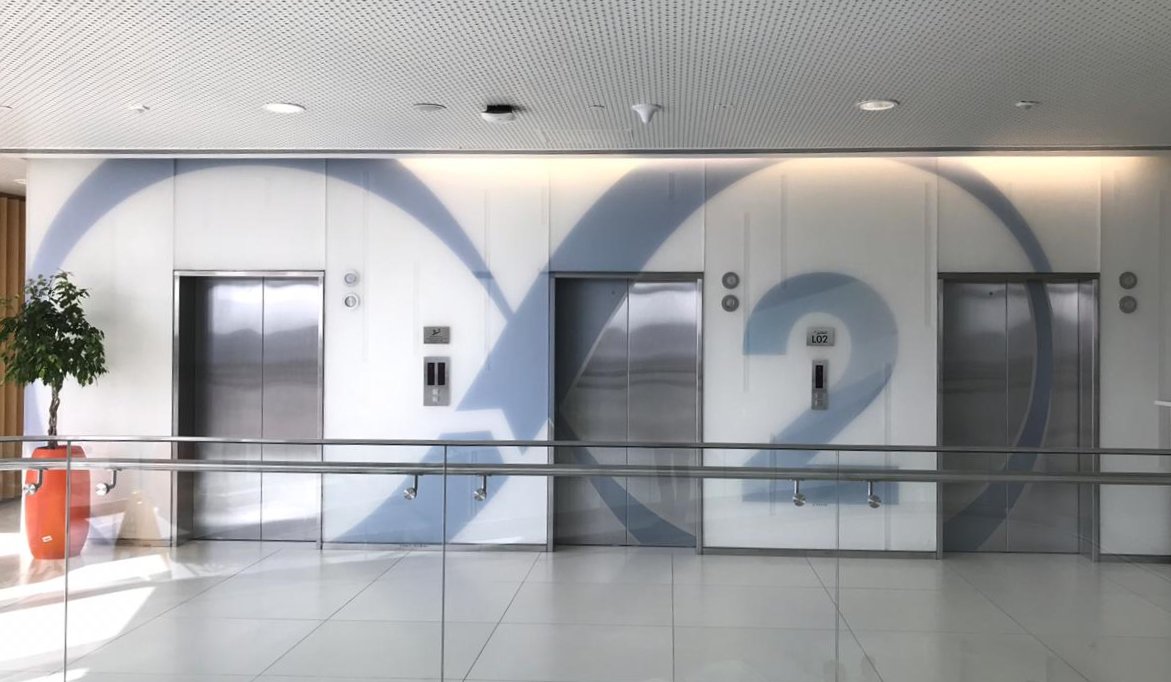 2pointzerogroup's tweet photo. Multiply was given the opportunity to design and execute an office branding fit out for The International Renewable Energy Agency that flows organically with their unique headquarters.
@IRENA @UAEMissionIRENA #MultiplyCommunication #MarketingAgency #Creativeteam #OfficeBranding https://t.co/tavErZYDRb