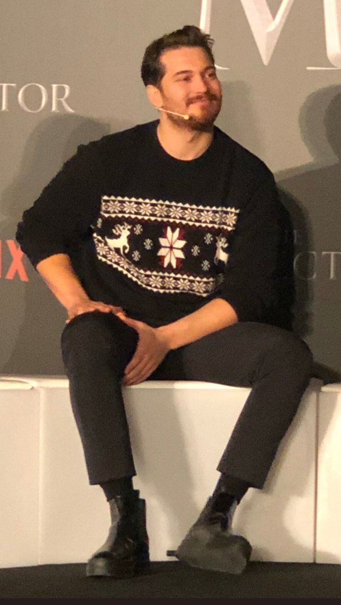 CagatayU_ArgOF's tweet photo. Çağatay Ulusoy en la Conferencia de prensa de The Protector en el palacio Çırağan #ÇağatayUlusoy #TheProtector #netfk https://t.co/v9UPXMnekz