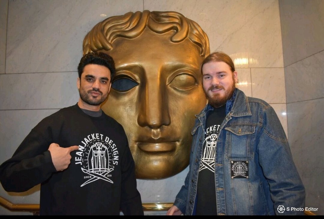 no1vintagegirl's tweet photo. #BollywoodModel #NasirGhaffar in ass #EQUALMagazine wears #Jeanjacketdesigns #TM #sweatshirt + #Artist #JoshMayhook + #model #FaithElizabeth #WORLDPREMIERE #Dragonfliesonlylivefor24hours" @BAFTA195 #Piccadilly #stars + #Producor #FaithElizabeth  #directed by #RichardAntonyDunford https://t.co/WWACwWeMpP