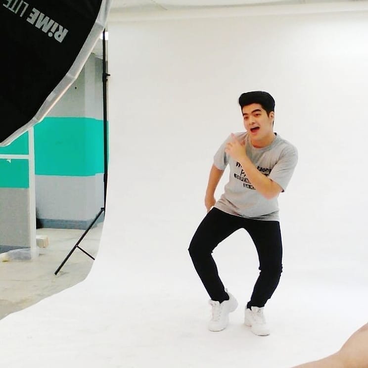 andrewnaticsofc's tweet photo. Abangan sina Julian Trono, Vitto Marquez, at Andrew Muhlach sa U-tol! Makikipagkulitan na soon sa VIVA TV! https://t.co/Y1vYcmJsnj