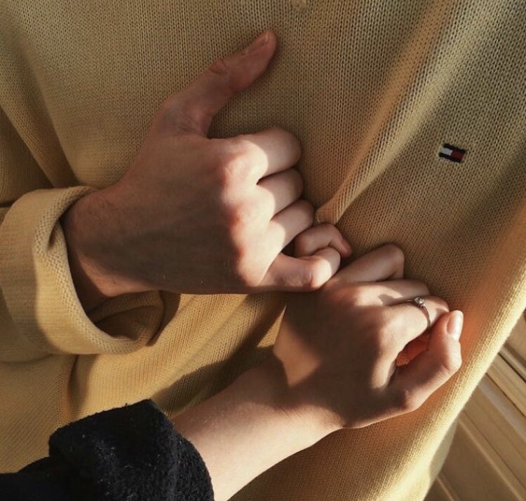 bbbbbatool's tweet photo. ثُمَّ أنَّك في أكثر الأوطان أمنًا، مادُمت في قلبي♥️. https://t.co/AjOki7CjKa