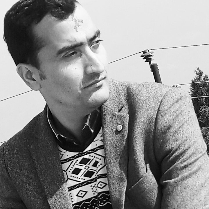Kewal4307's tweet image. मानिस हुँ🌹जीवनमा कमजोरी भएका छन, छैन भन्दिनँ, अझै हुनसक्छ, हुन नदिने गोरेटोमा छु । #तर 
#यथार्थ गलत बाटो कहिले रोजिन न रोज्नेनै छु, 
"जीवनको सरल बाटोलाई जटिल बनाउने आखिर मानिस नै रहेछ ।"
जीवनलाई सरल बाटोमा डोर्याउदै ...🌹
#जीवन_भोगाइ