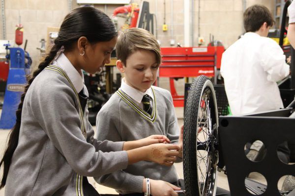 SmartSTEMs's tweet photo. Celebrating a successful year with @edfenergy and @GKCollege and our #INSPIRING #STEM partners! #CollabisKey #GetYourWings #SSGKC https://t.co/j4L03ZnmCM