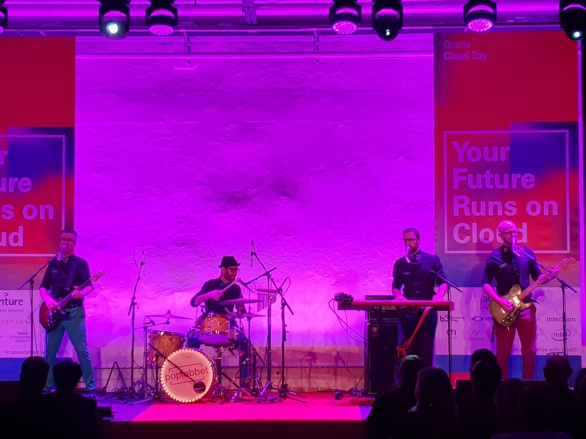 PasiJaakkola's tweet image. Great opening from #Poplabbet at #oracleclouddayse