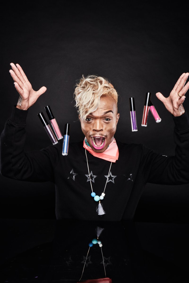 blazonmagazine's tweet photo. #ChooseDay : We can't help it but to say that Our Fave Somgaga is doing the thing's in this Commercial Picture of :@BlackOpalSA 💄Cosmetics. Make-Up us Somgaga We are your faces. .. get the picture perfect look in this #ColorSplurge liquid matte lipstick💄💄Summer is here. https://t.co/kInBSj6Ulk