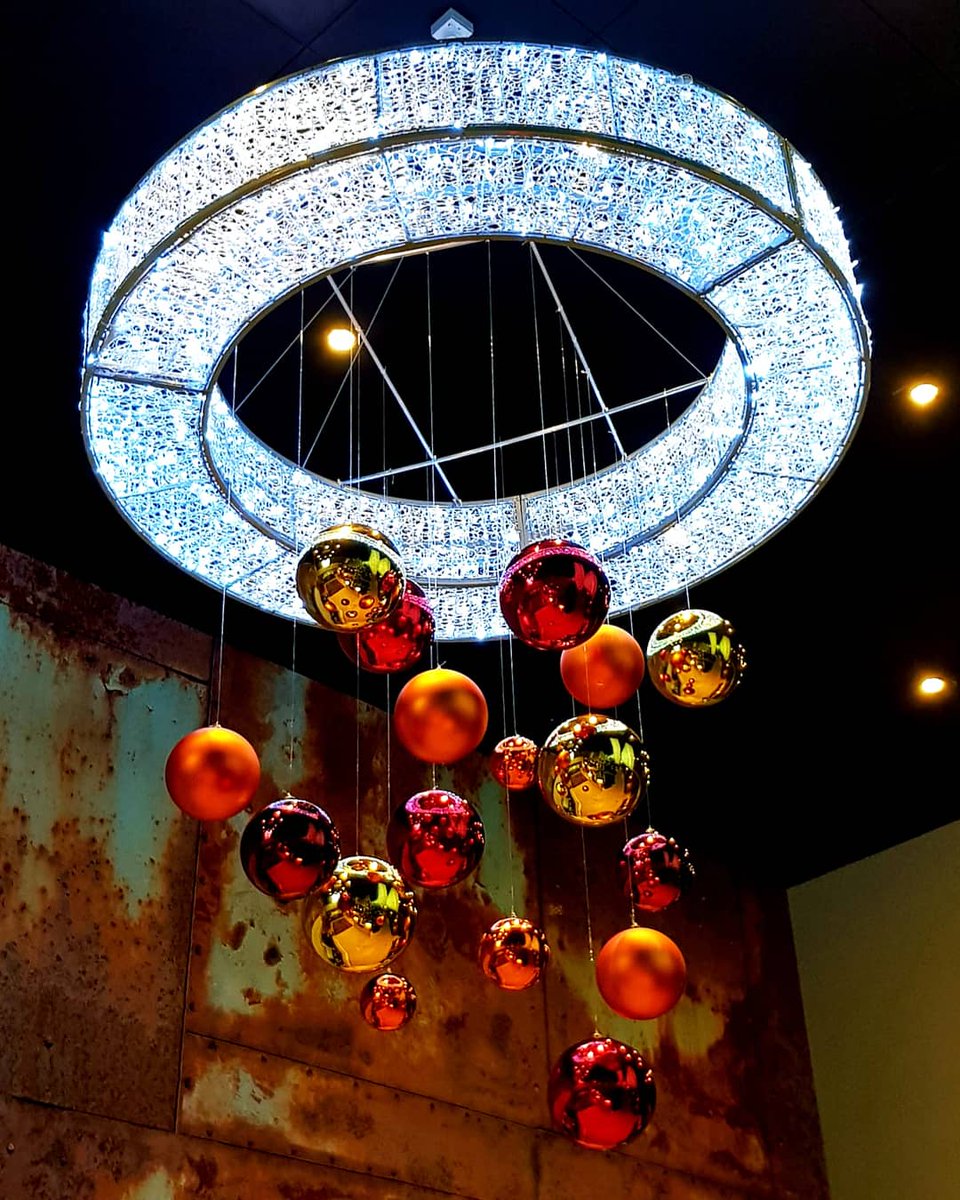 aaron__andrews's tweet photo. A Christmas installation I never get tired of hanging for @CrownePlaza Glasgow.

#Christmas #christmaslights #Glasgow #rustic #interiordecor #cool https://t.co/v0KbuOHqhv