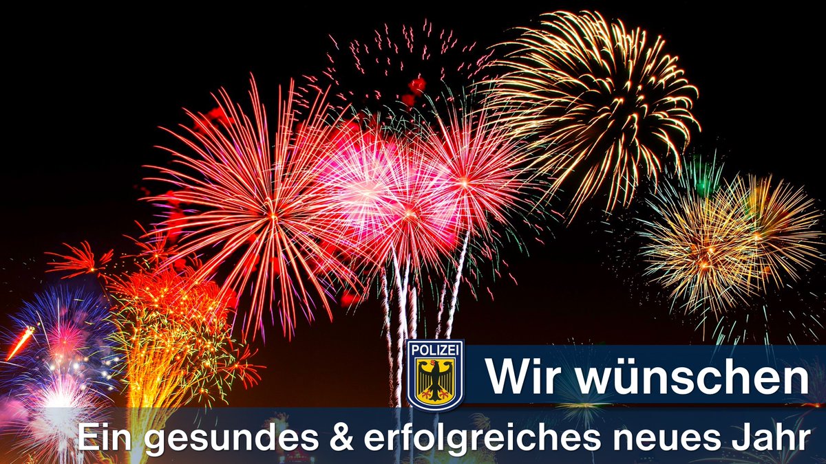 bpol_koblenz's tweet photo. Wir blicken auf ein aufregendes Jahr zurück.
Sei es der Erfolg beim bundesweiten Schlag gegen ein Schleusernetzwerk, der Brand des #ICE511, aber auch die vielen alltäglichen Sachverhalte.
Gut vorbereitet blicken wir in das neue Jahr.
In diesem Sinn, guten Rutsch! #bpol #Silvester https://t.co/cROPnZmhLc