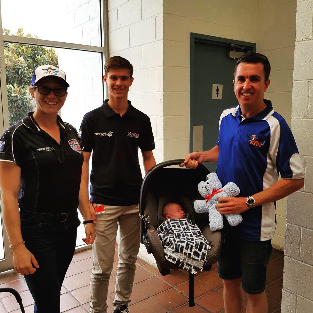 Wings4Kidz's tweet photo. We had some very precious cargo today. A beautiful 1 month old baby boy who has had to spend the first month of his life in hospital. We were able to make it a very quick day visit today for medical appointments for this family from Cobar who require regular trips #charity https://t.co/QlDoXN0jiD