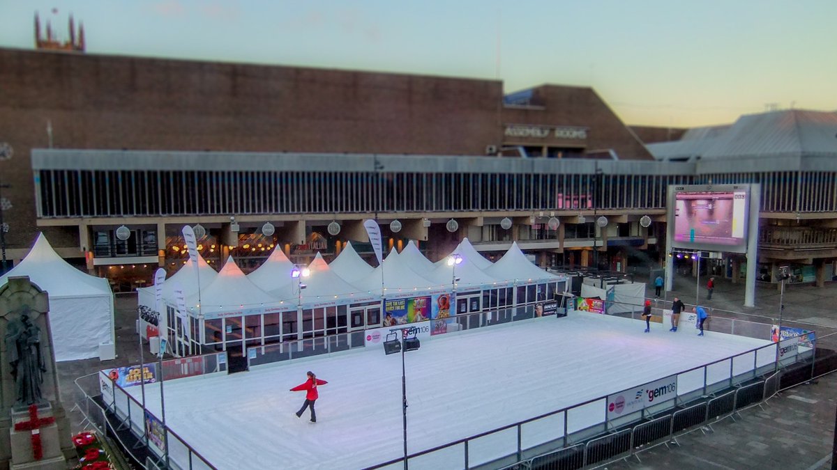 We have some private sessions on the ice this morning with our public sessions commencing at 1pm with our last session starting at 7pm tonight.

So get your skates on and head to the Cathedral Quarter for some festive fun!!

<a href="/DerbyCQ/">Cathedral Quarter</a> #Derby #DerbyIce