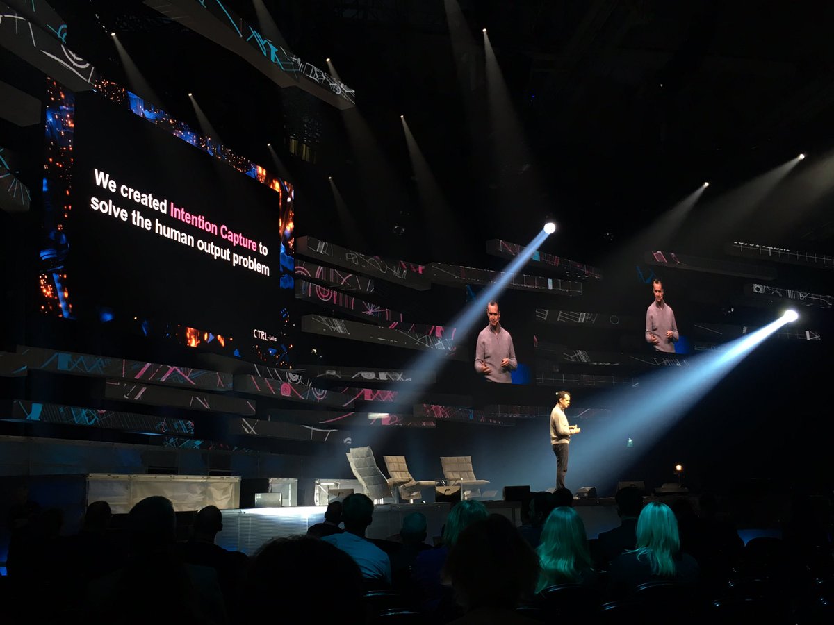 ArnoMJ's tweet photo. A-ha! Neural control for devices. #slush2018 @CTRLlabsCo https://t.co/o9B96i6kjC