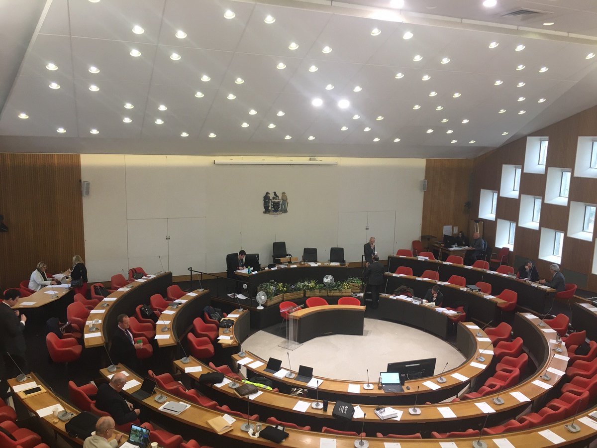 CornwallCouncil's tweet photo. The chamber is filling up ahead of this morning's full meeting of Cornwall Council. You can keep up with the meeting via our webcast #ccwebcast https://t.co/qAtGqPs0yG https://t.co/ECKBBOzs2J