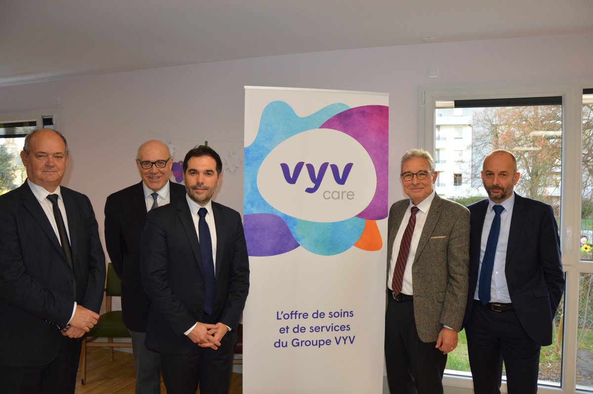 mfam4953's tweet photo. Hier, le site Anne Franck, accueillant l'EHPAD Les Noisetiers, le centre maternel L'îlot Famille et la micro-crèche Les Lucioles, a été inauguré en présence de @ThierryBeaudet @junique_s @ChristopheBechu @ChGillet49 @ars_pdl @caf49_actus @mfam4953 @PhilippeCotta @JHAJJAM @Angers https://t.co/2hLBAW7nB5