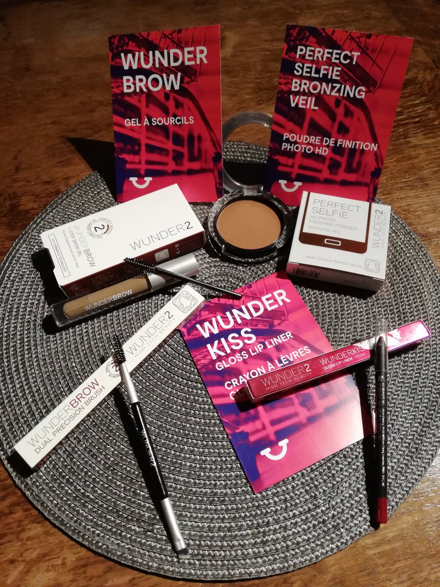 Lizanini1's tweet photo. Mon magnifique colis de produits WUNDER2
Contenant Un Perfect Selfie Bronzing Veil (poudre de finition PHOTO HD) Un crayon à lèvres Gloss WUNDER2 KISS Gloss Lip Liner
Un Gel à sourcils WUNDER2 BROW
@Wunder2_France @HomeTesterClub #hometesterclub #wunder2 #HTCFRWunder2 https://t.co/JfT8YEW0Dl