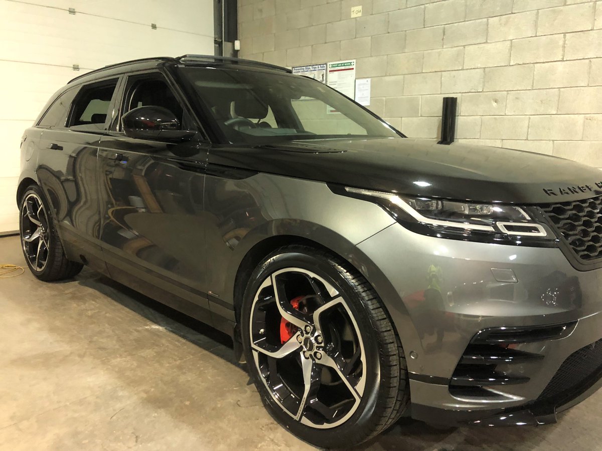 Creative_stoke's tweet photo. Part wrap ✅ On the new RANGE ROVER Velar.😁🤗

For all wrapping inquiries:

📞 Call on 01782 214589

📧 Email at Derek@creativesignsstoke.co.uk | Nick@creativesignsstoke | George@creativesignsstoke.co.uk

📍 Or drop in on us, we're at 58 North Road, ST6 2BZ https://t.co/30Qp3PcmI0