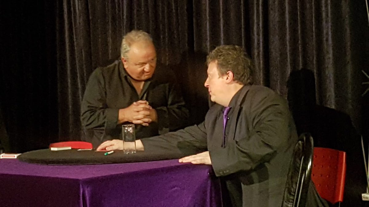 EugeMagia's tweet photo. De la Risa a la Emocion!! Una increible noche, Junto a Claudio Baldoni, Henry Evans y la Maga Caro
#eugepalaciomagia #Vidamágica #magiadebar #magiadesalon #magiadecerca #magiacloseup #espacioculturalhenryevans  @ Almagro, Buenos aires https://t.co/YhrEFoRznY