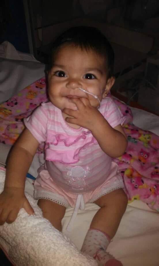 Nancy_nancy42's tweet image. X favor no dejar de difundir!! Aymara tiene 6 meses, está internada en el Hosp. Garraham, se encuentra en Emerg. Nacional, necesita urgente un trasplante de corazón para seguir viviendo