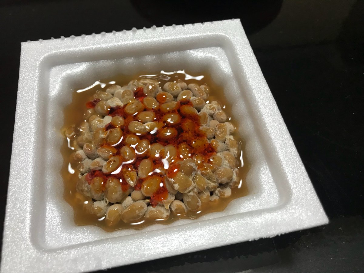 seung1231's tweet photo. 毎晩欠かさずに食べてるラー油ぶっかけ納豆。 https://t.co/ts4MuIljR0