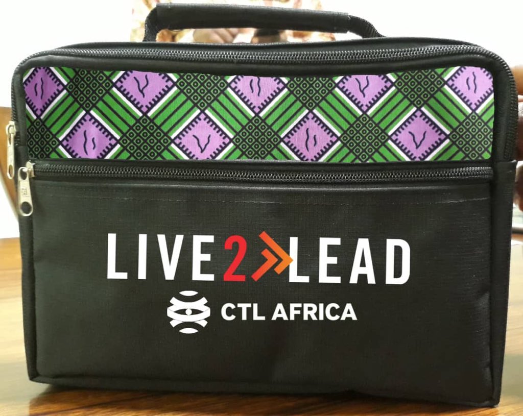 EricAsaawa's tweet photo. Beautifully and Passionately crafted! Really COOL PRICES; DM for yours now! #Ghanaian #LaptopBags #ConferenceBags
#Passion #Craft #OffTheStreet

@thenanaaba @Joselyn_Dumas @shattawalegh @manifestive @benkoku @johndumelo1 @TheSteveBruks @KathedralTurna https://t.co/7fbQ5w5xAZ