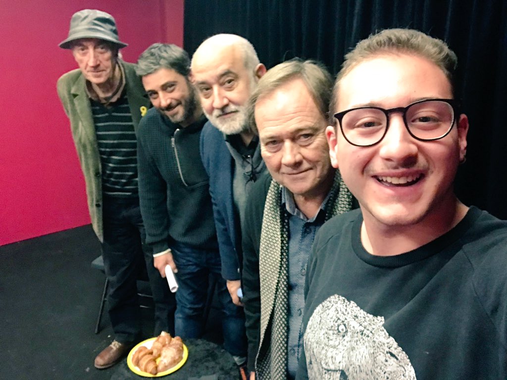 alexggroman's tweet photo. Roda de premsa-presentació de #TopMagic de #Hausson a la Sala Palau i Fabre de l’@EscenariBrossa https://t.co/TOV2YwOmUQ