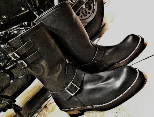 PEACEMAKERJAPAN's tweet photo. 10インチ丈のシャフトにTribalをレーザー加工であしらった
“ Tribal Engineer Boots ” 75,000yen→45,000yen
https://t.co/QPRY55nzeF
残りはそれぞれ1点物のBLK/BLK, BLK/REDの2カラーのみで
今が大変お買い得です!
#Peacemaker #Tribal #tribaldesign #Boots #Leather #Engineerboot https://t.co/BBmi3GZqM5