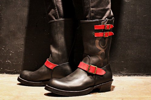 PEACEMAKERJAPAN's tweet photo. 10インチ丈のシャフトにTribalをレーザー加工であしらった
“ Tribal Engineer Boots ” 75,000yen→45,000yen
https://t.co/QPRY55nzeF
残りはそれぞれ1点物のBLK/BLK, BLK/REDの2カラーのみで
今が大変お買い得です!
#Peacemaker #Tribal #tribaldesign #Boots #Leather #Engineerboot https://t.co/BBmi3GZqM5