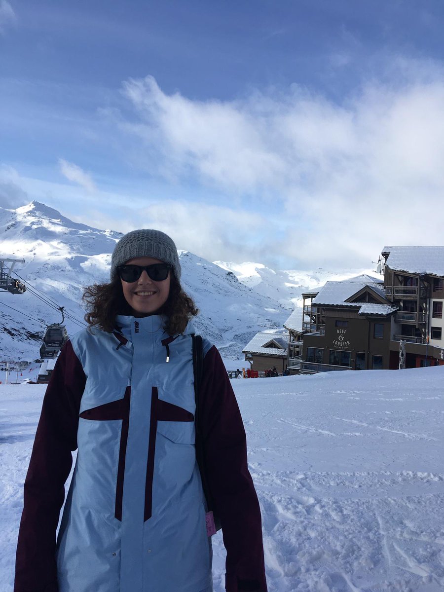 SkiIndependence's tweet photo. Here's Iona from the team, enjoying the fresh snow in Val Thorens this week with two of our other Ski Specialists, Morven &amp; Magda ❄️❄️😄

https://t.co/Vv8vw7XyNo | #valthorens #winter1819 https://t.co/FJowCk41VW