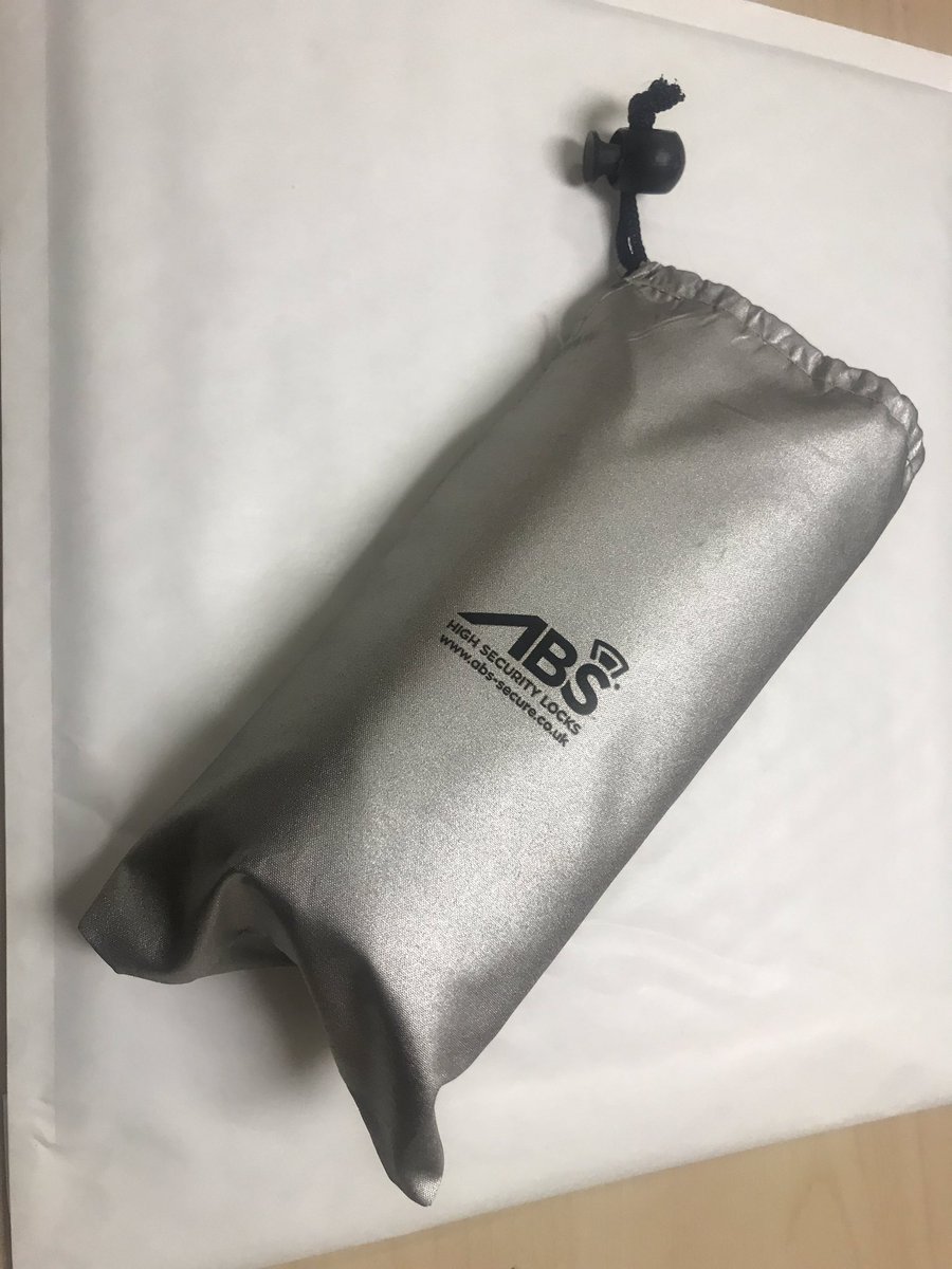 avocetabs's tweet photo. #WINNER winners windscreen frost protector - and just in the nick of time given
#JackFrost's arrival. So stamp your feet, clap your hands & generally try to stay warm for @tonkyn01, @Merlinlocksmit1, @In_connexion , @JohnMackay_son & @happytobehere4
#StayHomeSecure #beABSsecure https://t.co/PJ4cAAZB03