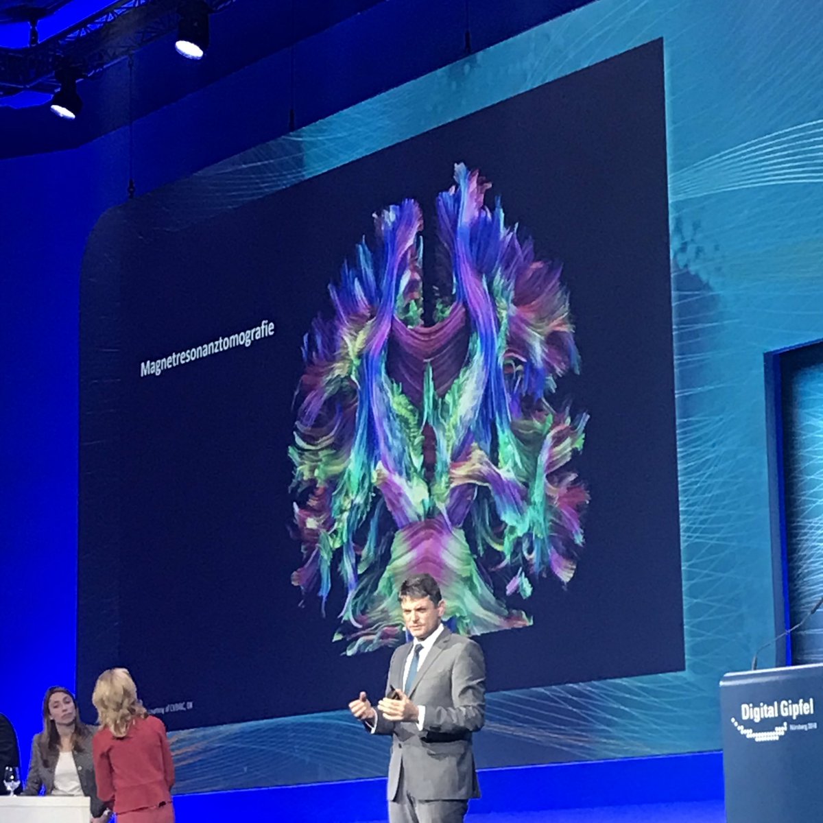 moeslein's tweet photo. Auf dem Weg zu unserem Digitalen Zwilling ... #passionfordigitalhealth at its best with #FAUpresident @Hornegger at #Digigalgipfel18 @FAU_Germany @nuernberg_de https://t.co/EicSk33Hv9