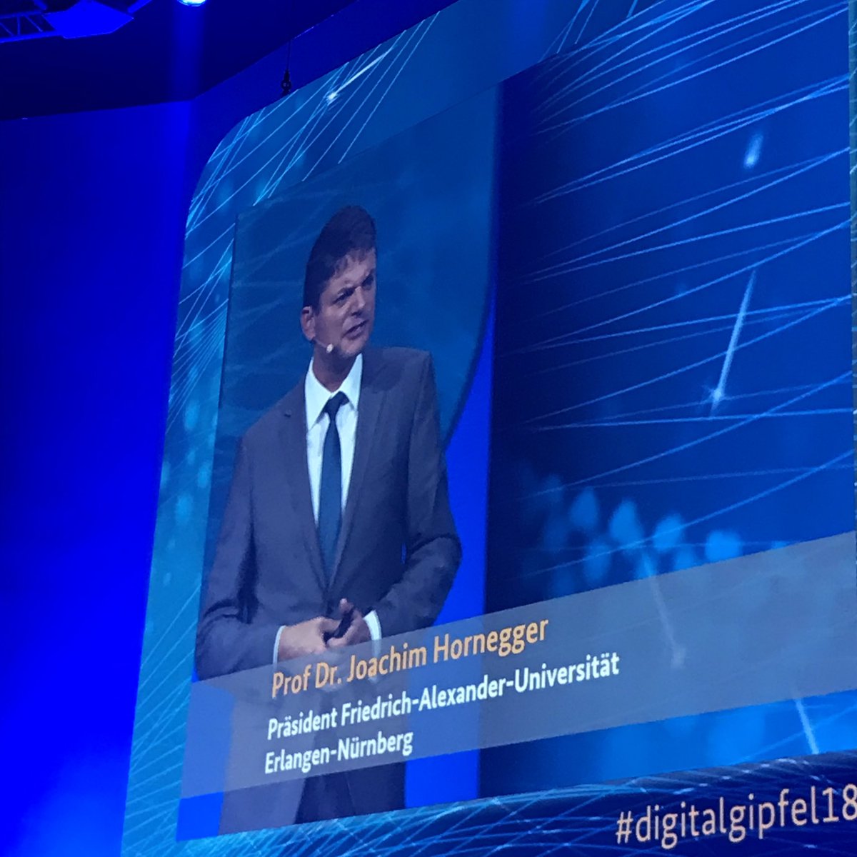 moeslein's tweet photo. Cool team! #FAUlumnus @bernd_montag replying to #FAUpresident @hornegger - true #passionfordigitalhealth at #Digigalgipfel18 @UniFAU https://t.co/mdu8yV2dvv