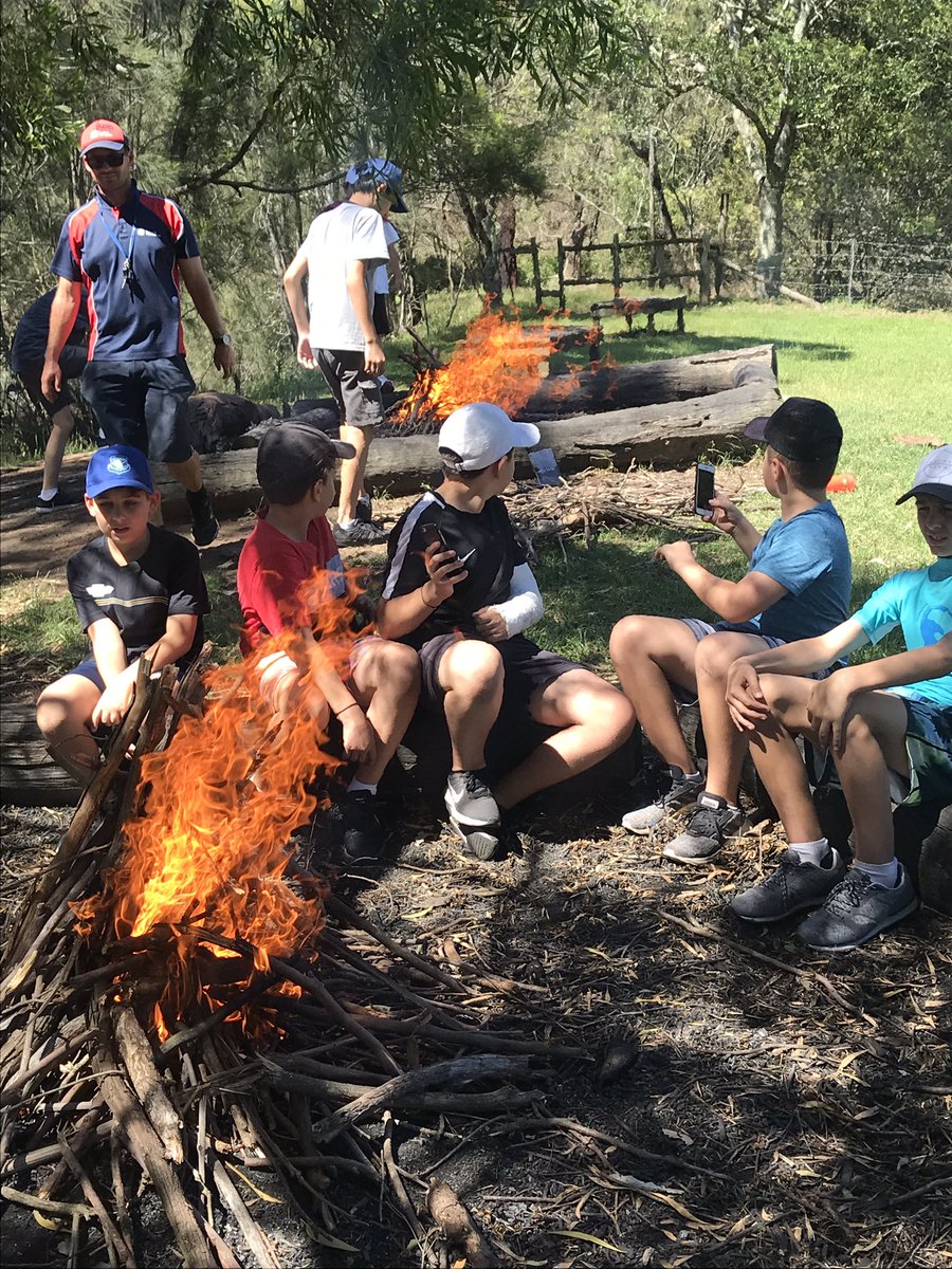 riahn_libro's tweet photo. Building campfires and cooking damper #day1 Berry Sports and Rec Camp 🔥 https://t.co/g4iC4dY7dT